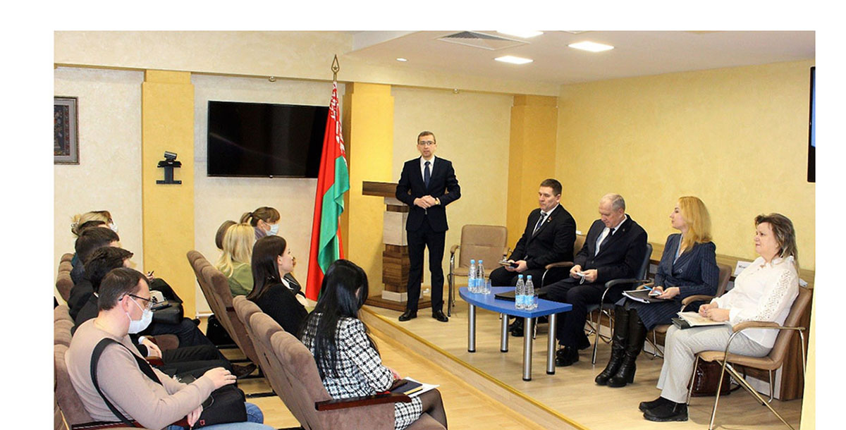 В Гомеле состоялось обсуждение проекта изменений и дополнений Конституции Республики Беларусь 