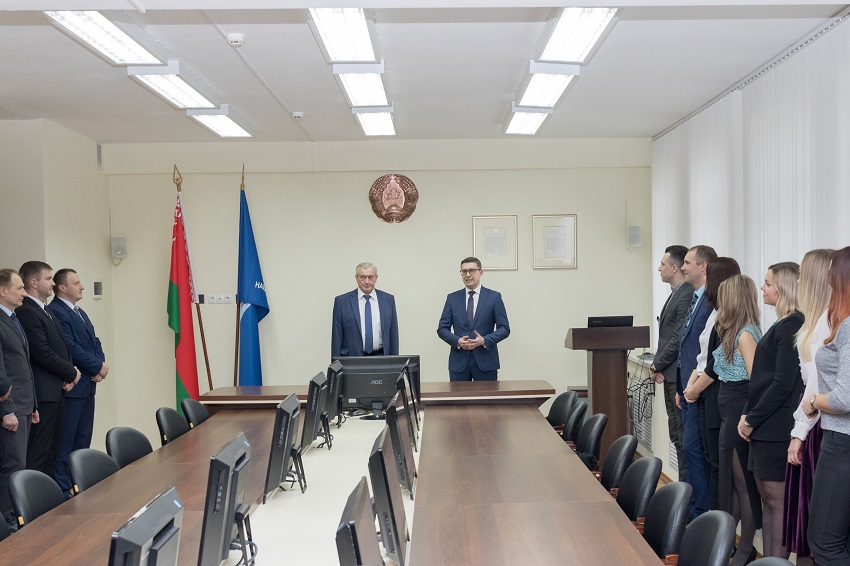 Председатель Белорусской федерации бадминтона Петраш А.С. поздравил команду НЦПИ по бадминтону