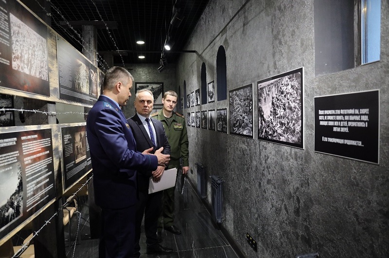 Посещение экспозиции Музея подвига советских военнопленных – узников «Шталаг-352»