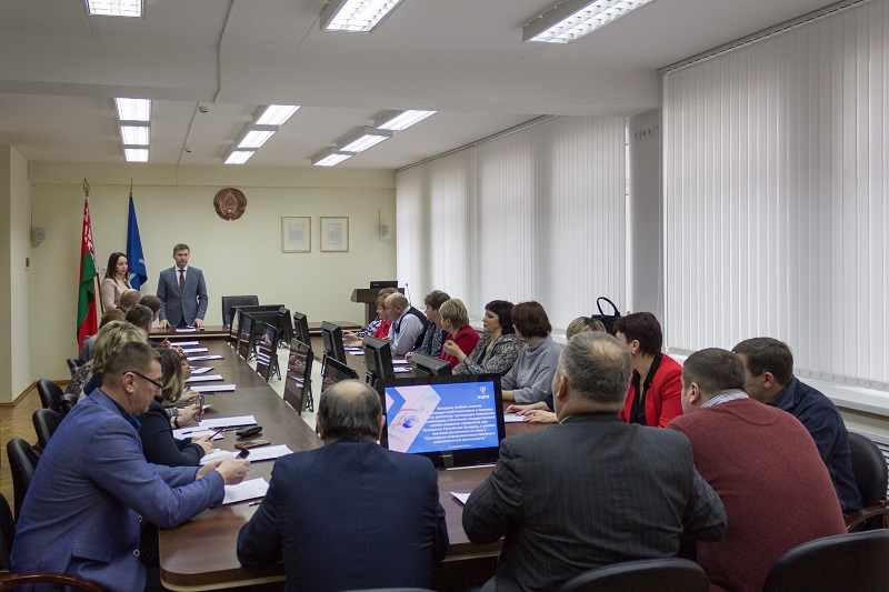 В НЦПИ состоялось выездное учебное занятие для руководителей поселковых и сельских Советов депутатов